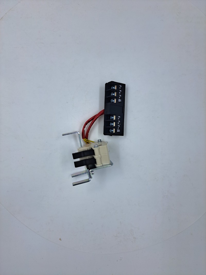 Дополнительный контакт YCM1 800