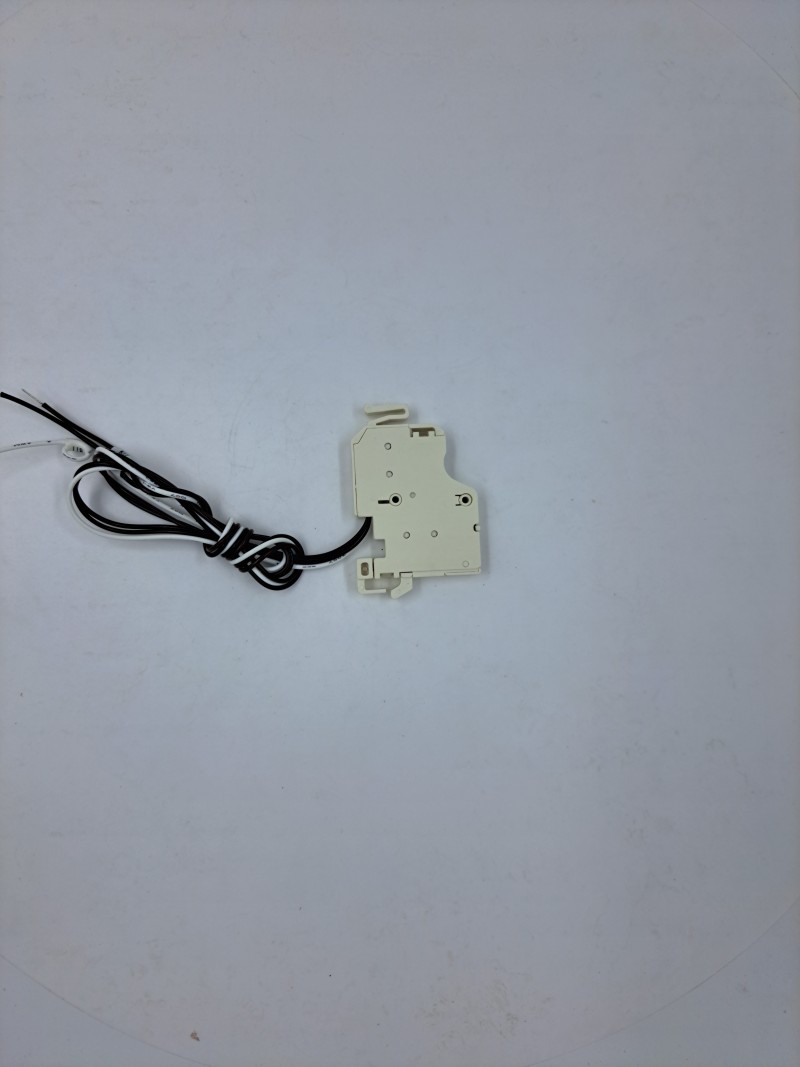 Аварийный контакт YCM8 400/<wbr>630/<wbr>800/<wbr>1000/<wbr>1250