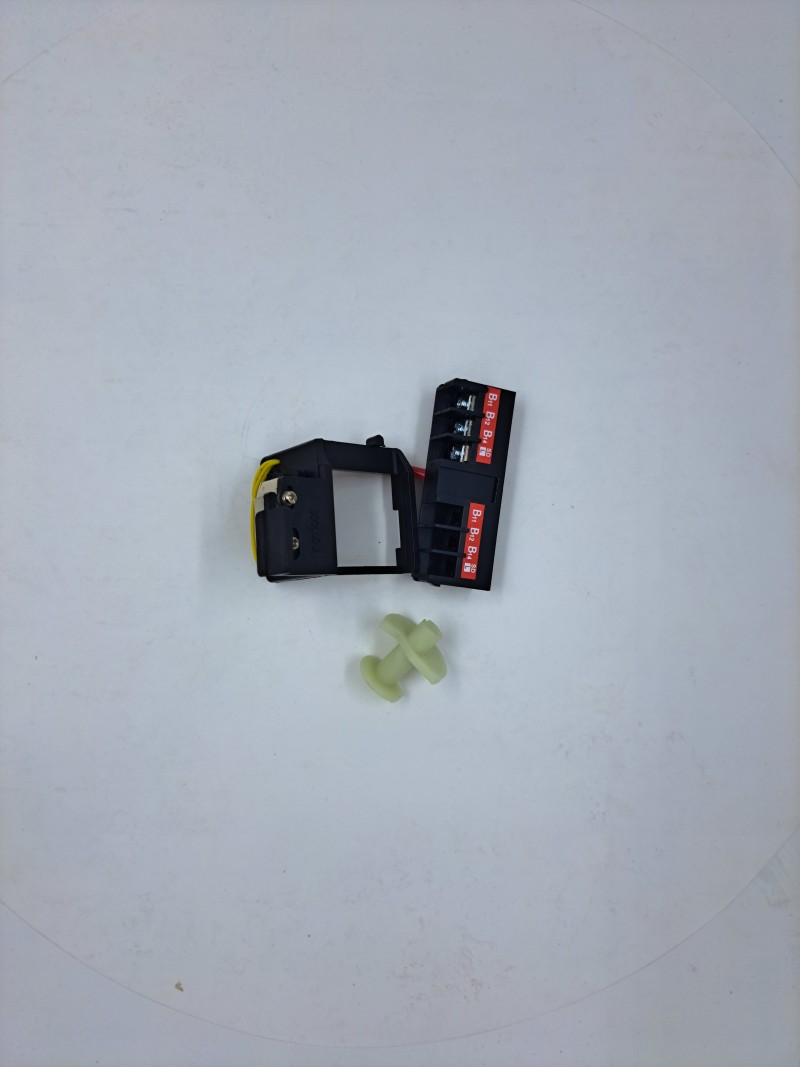 Аварийный контакт YCM1 800