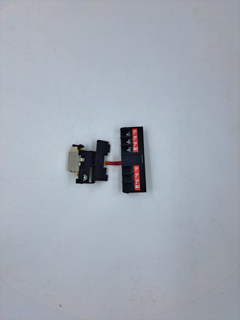 Аварийный контакт YCM1 400