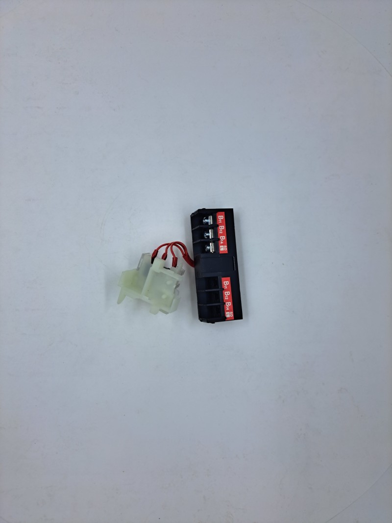 Аварийный контакт YCM1 250