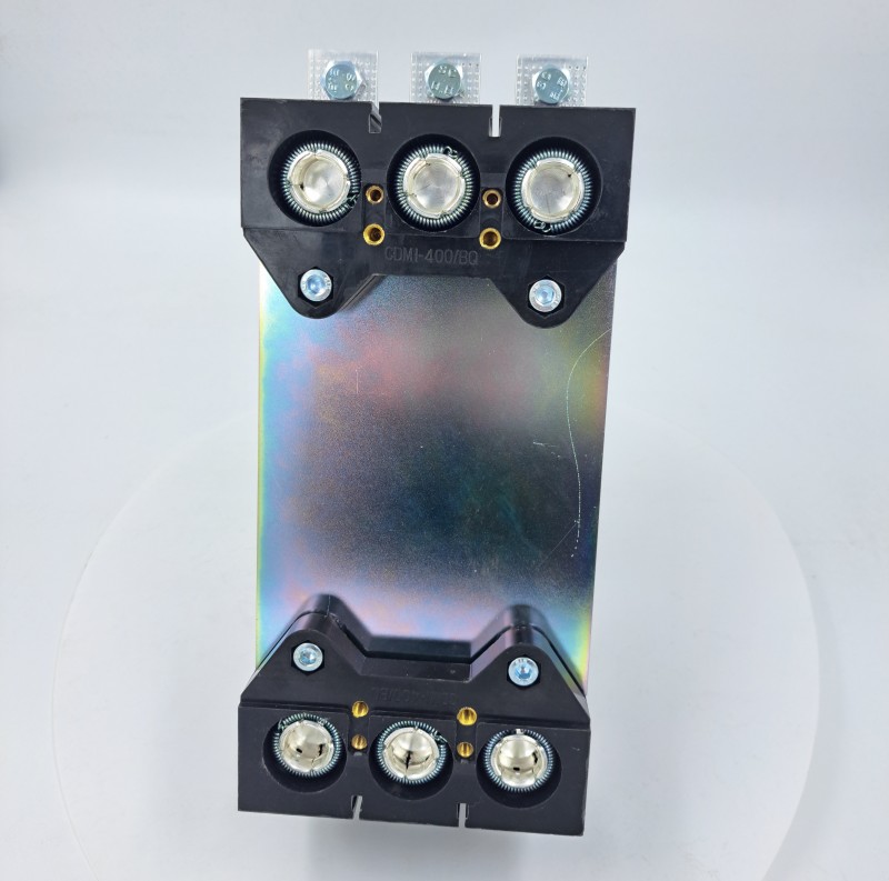 Втычное основание YCM8 630 3P с передними выводами