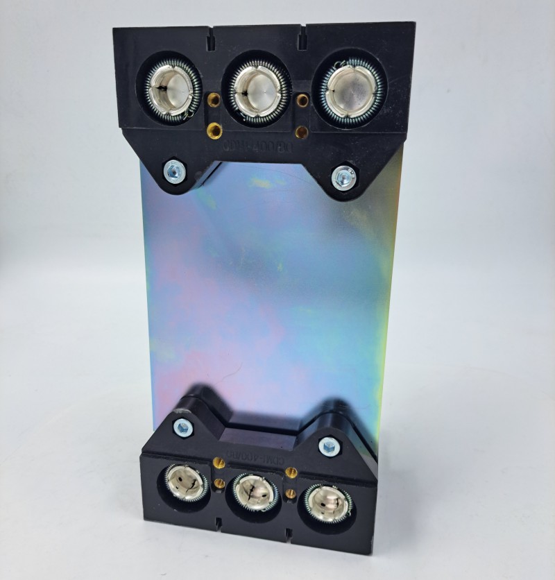 Втычное основание YCM8 630 3P с задними выводами