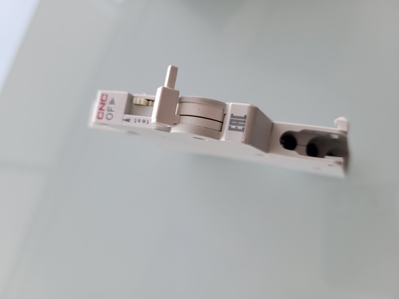 Дополнительный контакт YCB9-OF